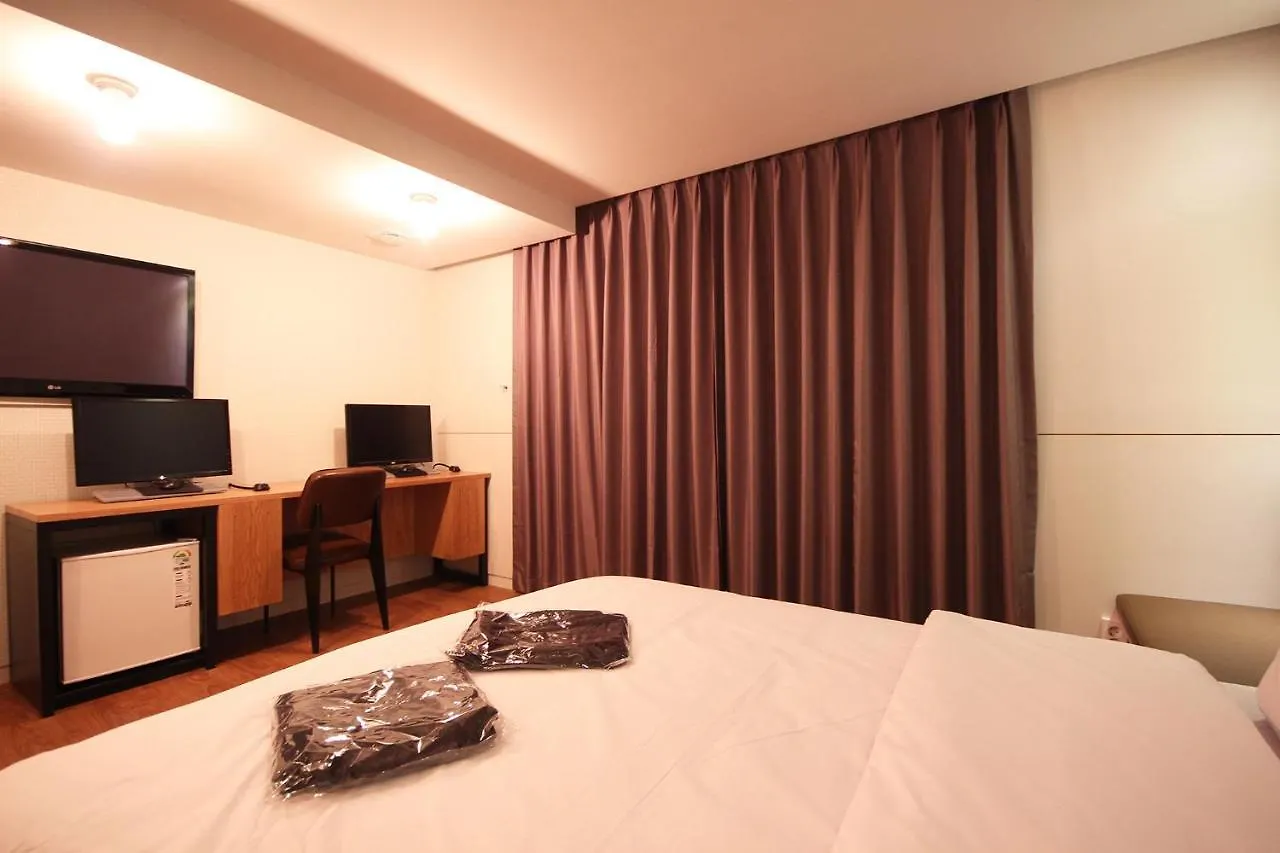 Hotel Muri Busan 2*,